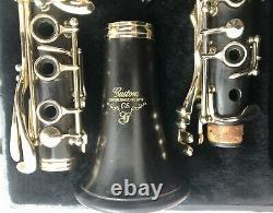 Beautiful YCL-CSG HL Custom Bb Clarinet with Hamilton Plated Keys