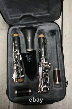 Uebel Etude-l Clarinet with 18 key. Grenadilla Barrels. Eb Lever